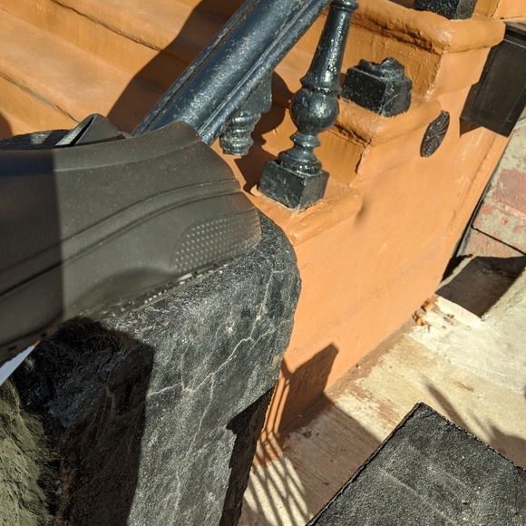 Crocs - Picture 8 of 16